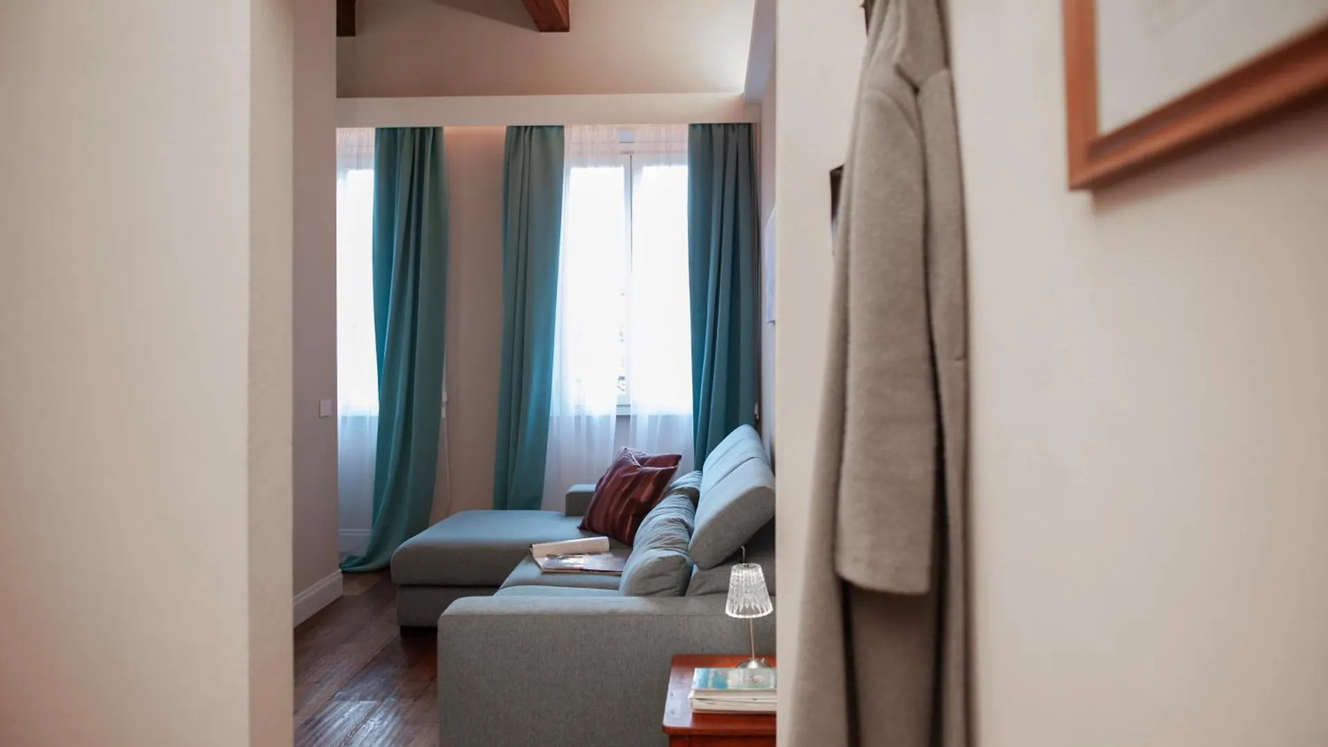 Pilastri - Flo Apartments Florencia Italia