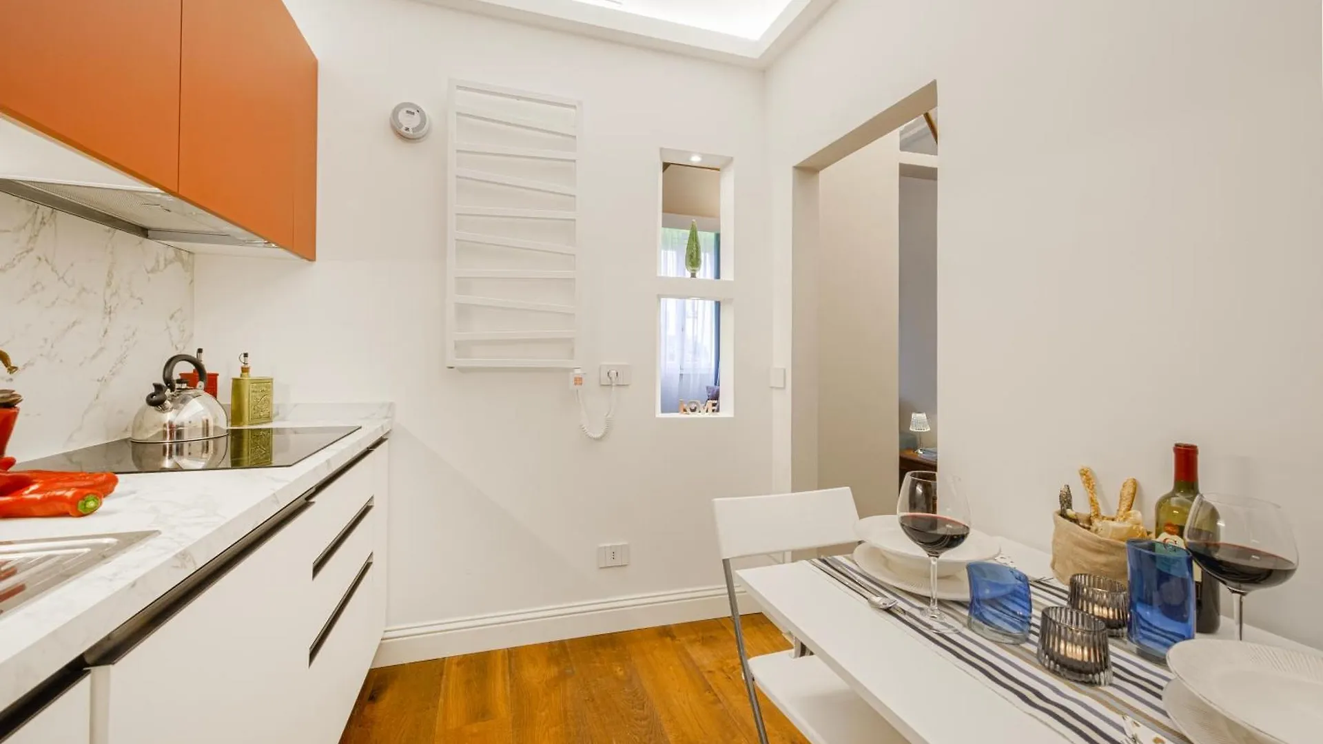 Pilastri - Flo Apartments Florencja 0*,